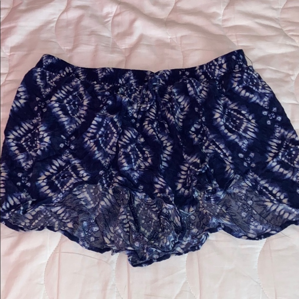 Hollister Patterned Flowy Shorts